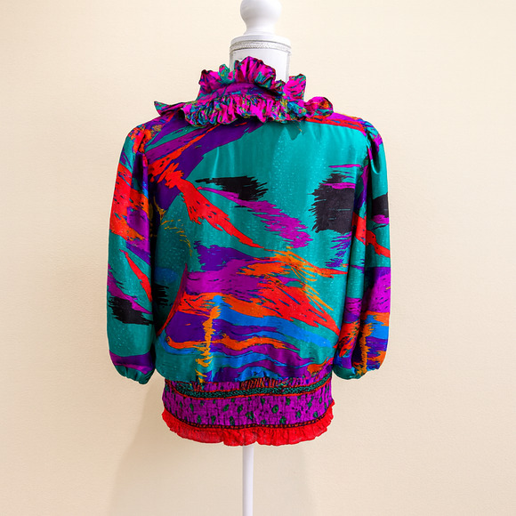 Vintage 1980s Assorti Blouse S Bold Abstract Ruffle Puff Sleeve Smocked Waist - Picture 2 of 9